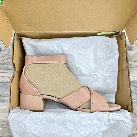 NIB Clarks Caroleigh Rise 9M Dark Blush Leather Block Heel Ankle Strap Sandal - Picture 10 of 12